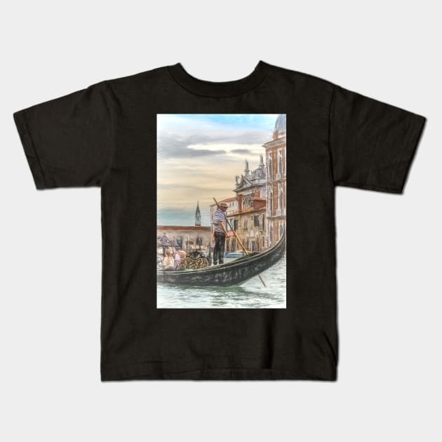 Gondola On The Grand Canal Venice Kids T-Shirt by IanWL